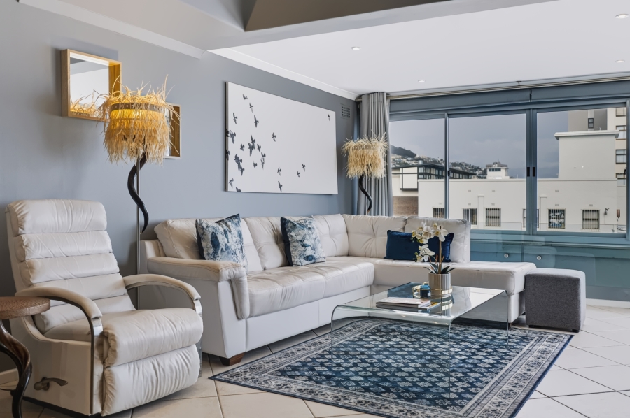 2 Bedroom Property for Sale in Sea Point Western Cape